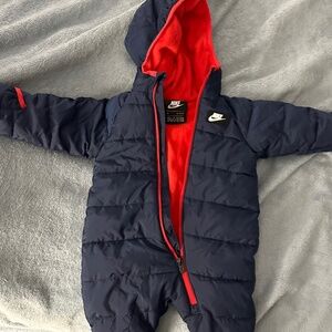 Baby Nike snowsuit NWT 3-6 months size